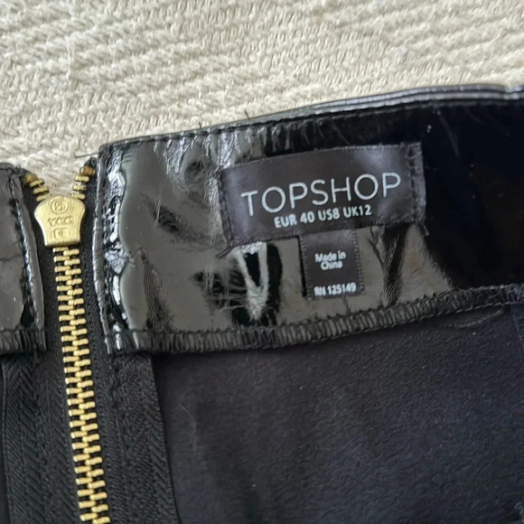 Topshop Shiny Patent Mini Skirt - Picture 5 of 7